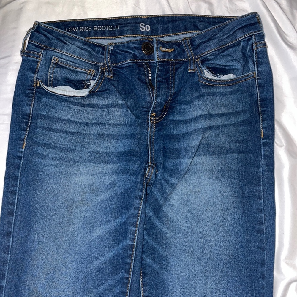 So low rise bootcut jeans SIZE: 5